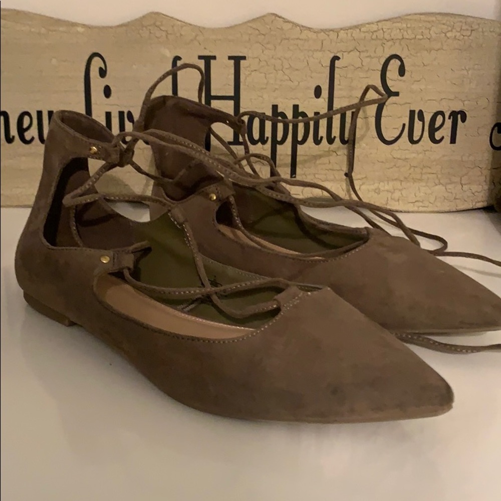 NWOT old navy pointed tie up flats